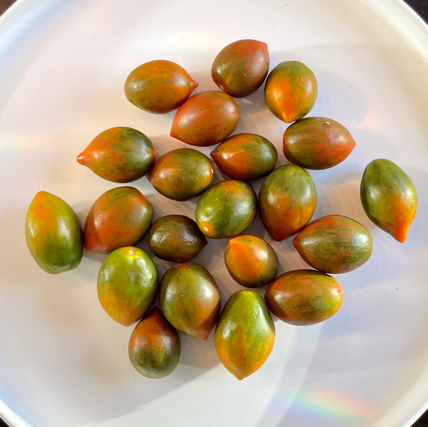 Chocolate Sprinkles Cherry Tomato 25 Seeds