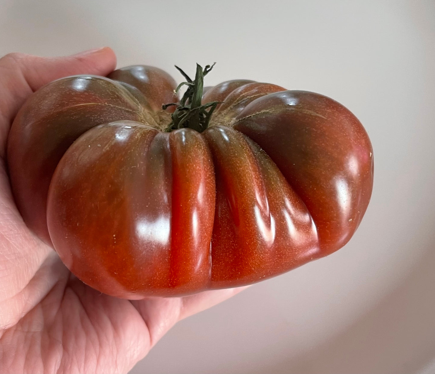 Black Ruffle Tomato 10 Seeds