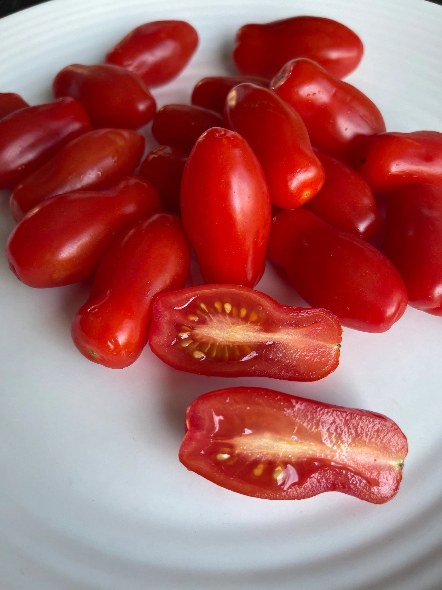 Ten Fingers of Naples Tomato 20 Seeds